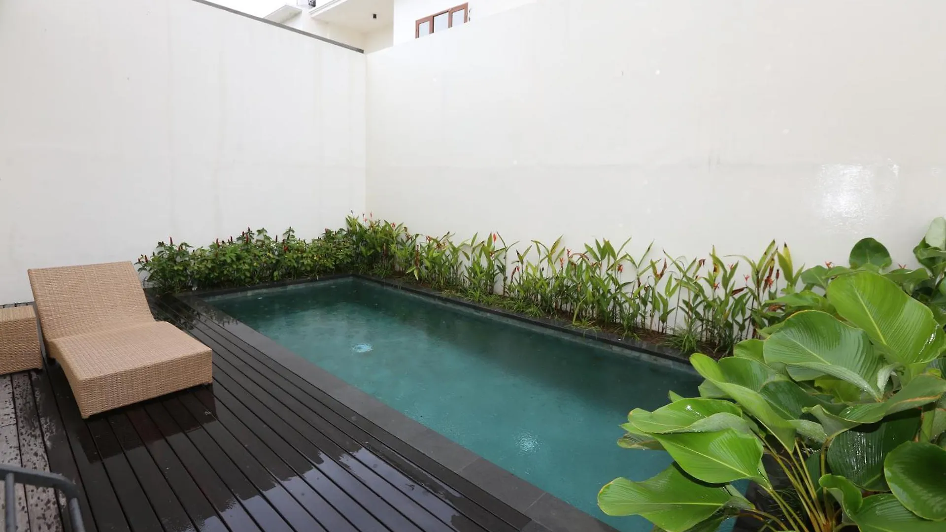 Queen Seminyak Villa By Walidwipa Paradise Hospitality