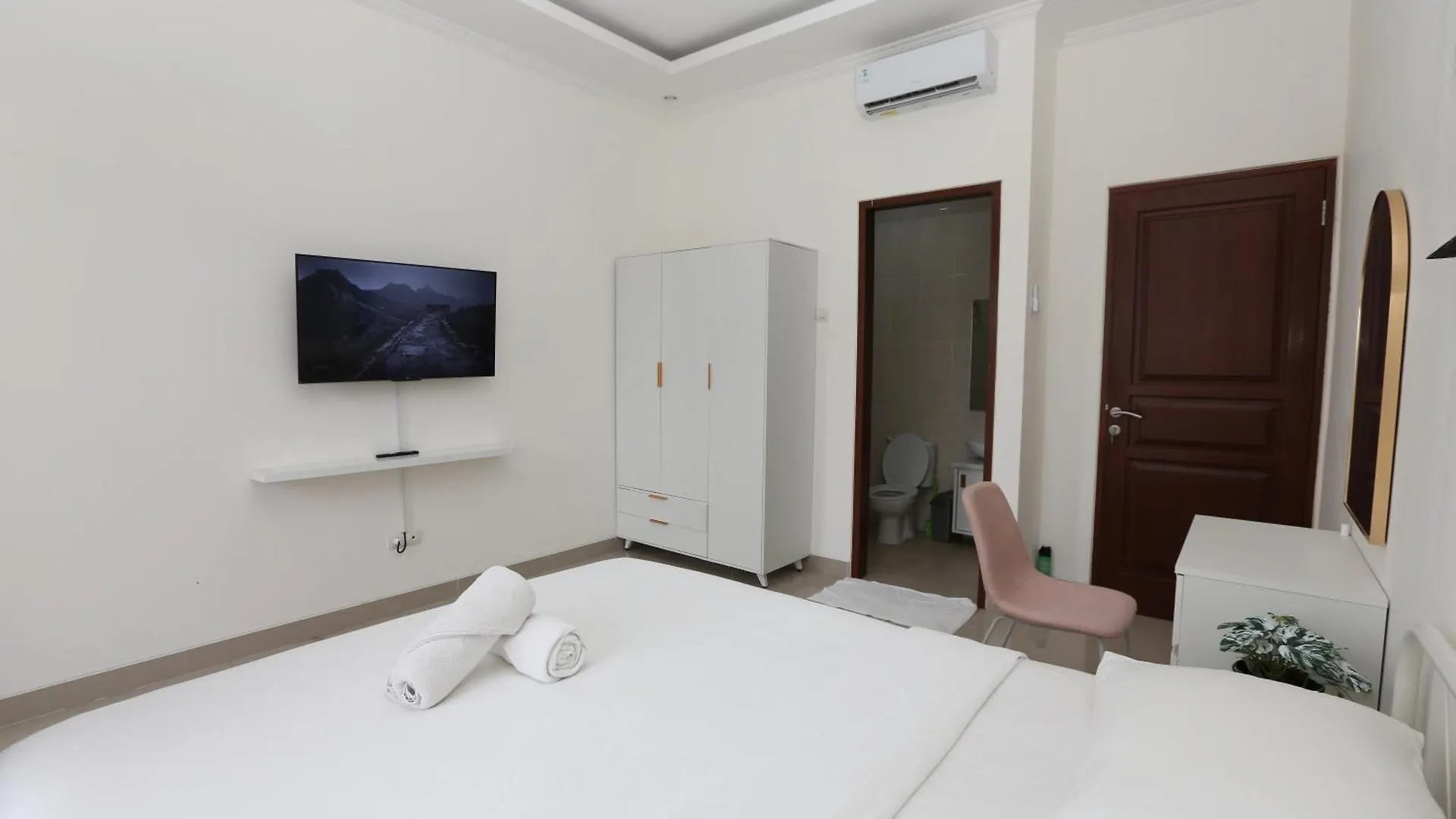 Queen Seminyak Villa By Walidwipa Paradise Hospitality