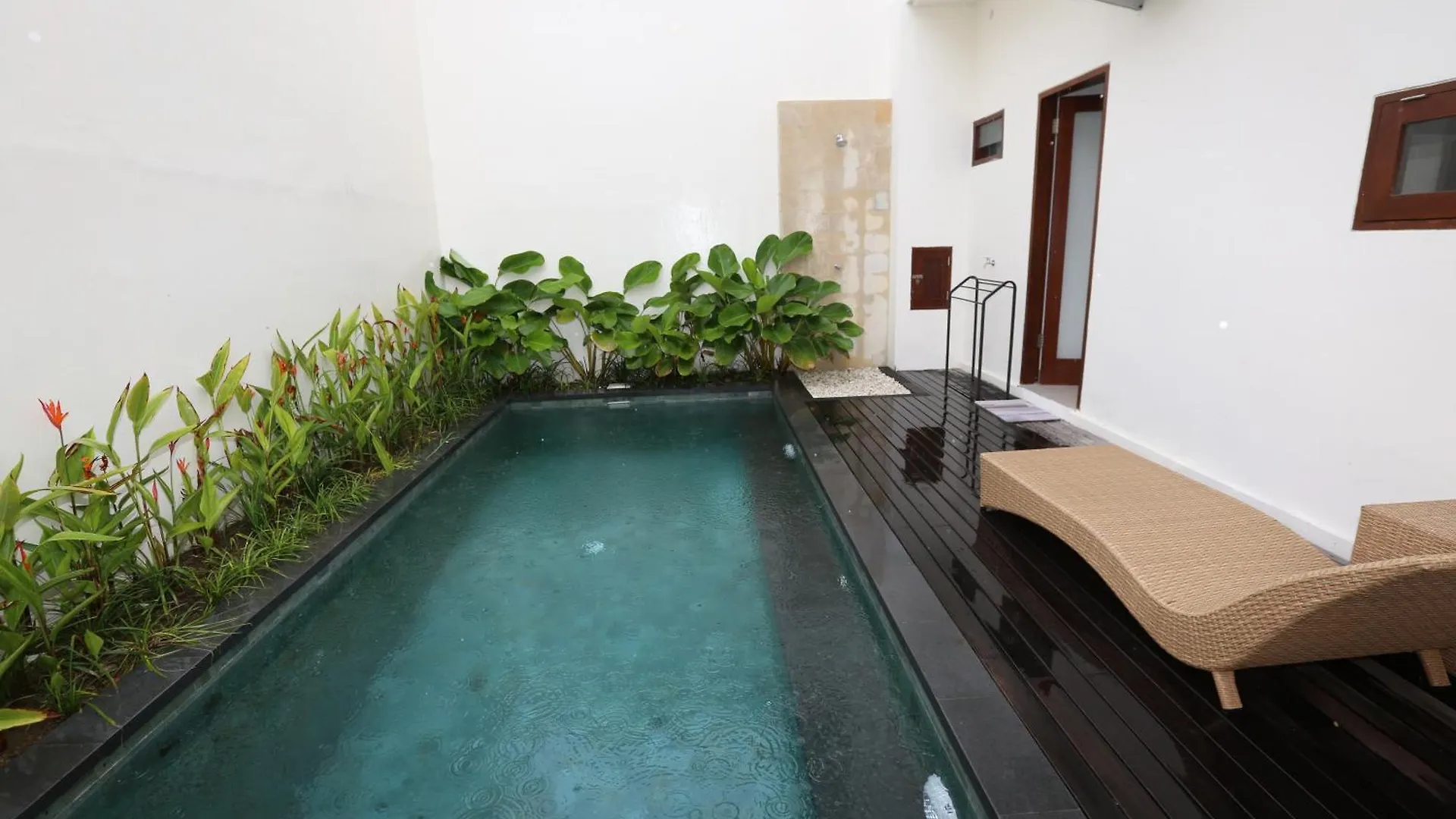 Queen Seminyak Villa By Walidwipa Paradise Hospitality